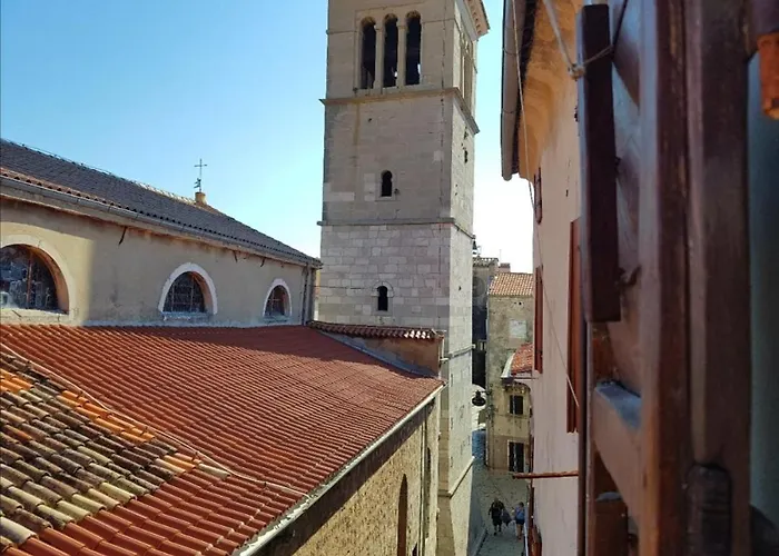 Old Centar Daire Cres